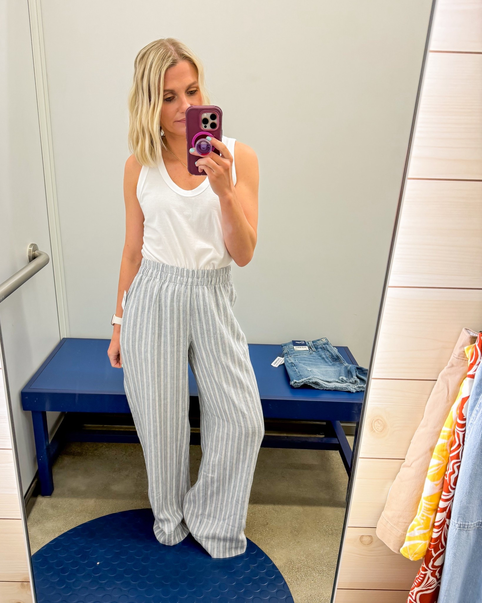 These Old Navy linen pants are super cute for spring! They are a little long, but they do come in petite sizes! I’m wearing an xs! 

#LTKOver40 #LTKSaleAlert #LTKPetite