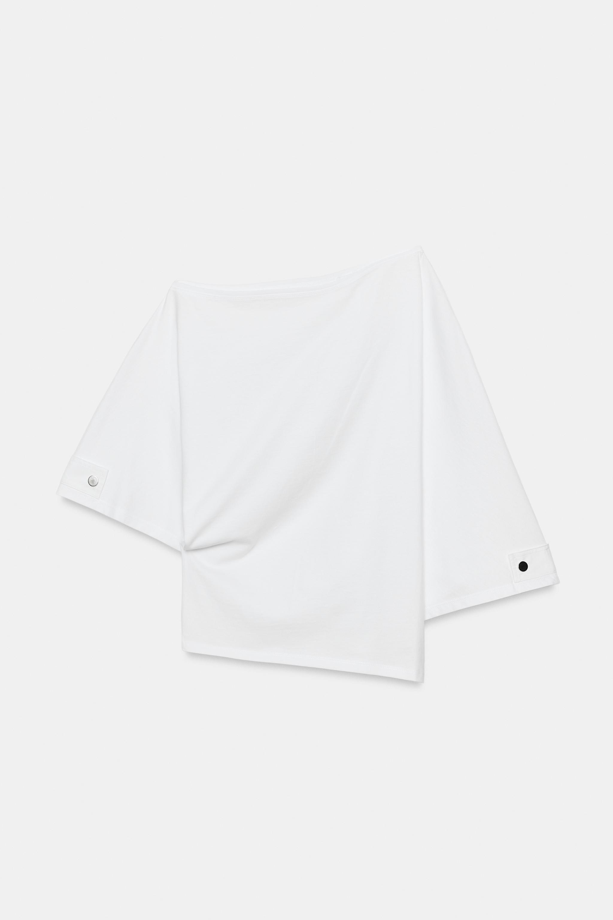 BOAT NECK T-SHIRT WITH BUTTONS | Zara UK