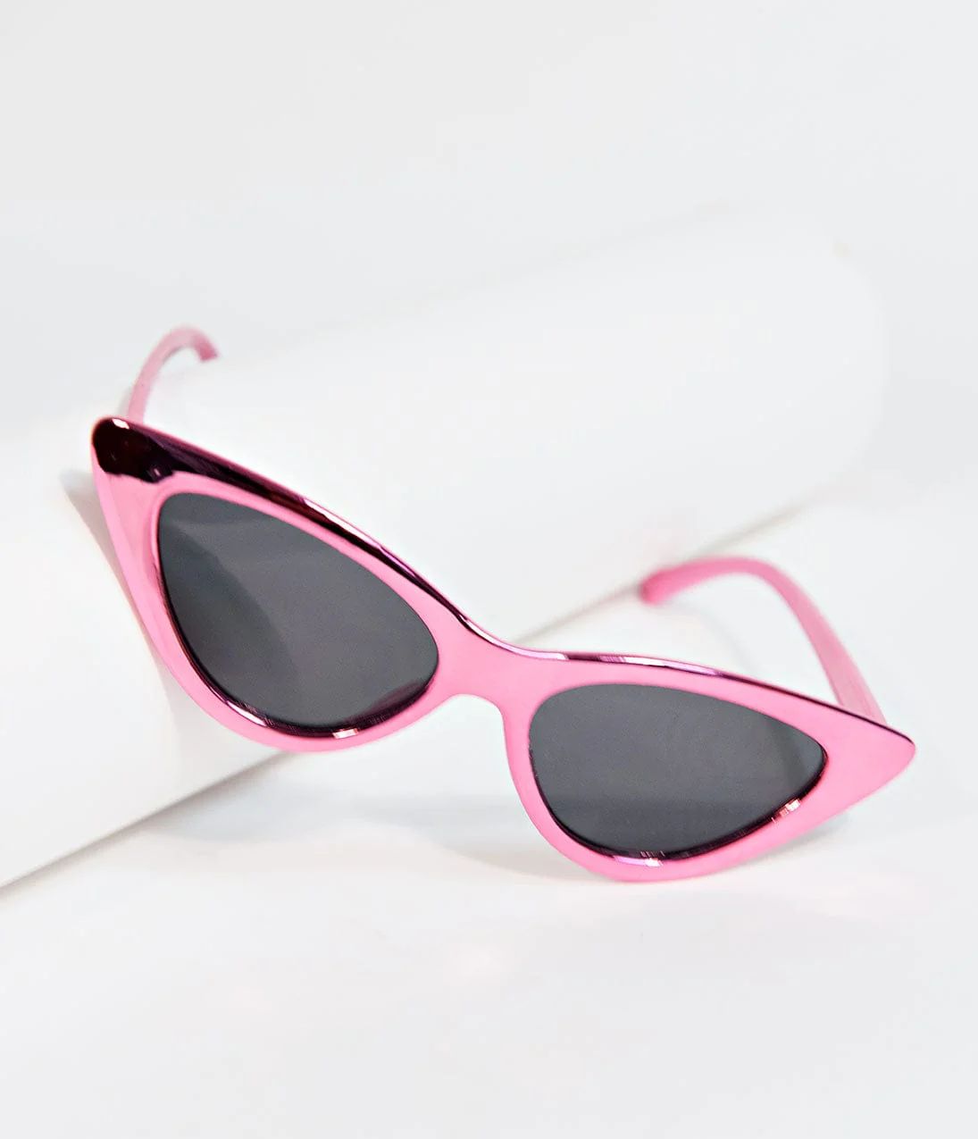 Retro Style Metallic Pink Gee Whiz Cat Eye Sunglasses | UniqueVintage
