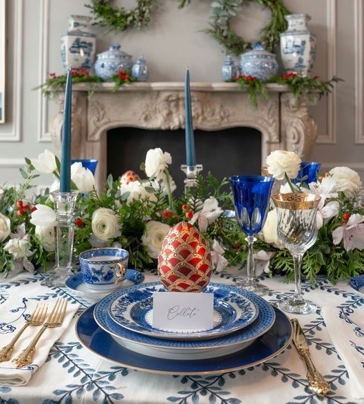 A beautiful holiday table in classic blue and white!

#LTKHome #LTKstorytime