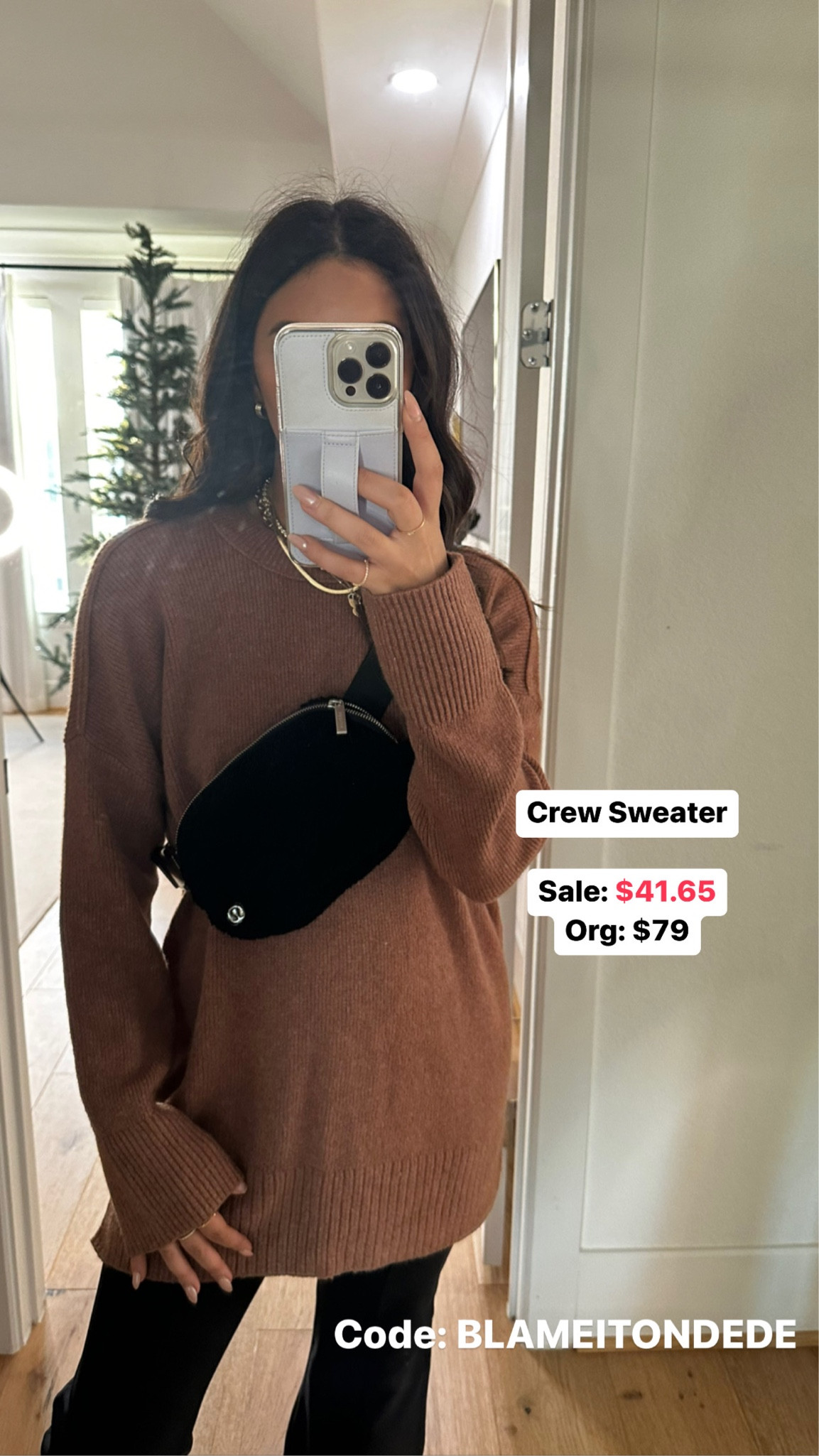 This sweater is so cozy! Loved pairing it with the sherpa belt bag. Wearing split hem leggings as well!


Top: small
Leggings: small 


#LTKHoliday #LTKsalealert #LTKstyletip