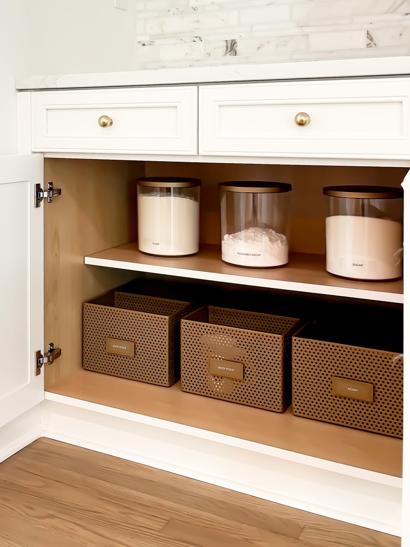 It’s your GOLDEN opportunity to get ready for the holiday Bake-A-Thon! 

From pumpkin pie to Christmas cookies, SORT + STORE can have your baking station set. 🥧