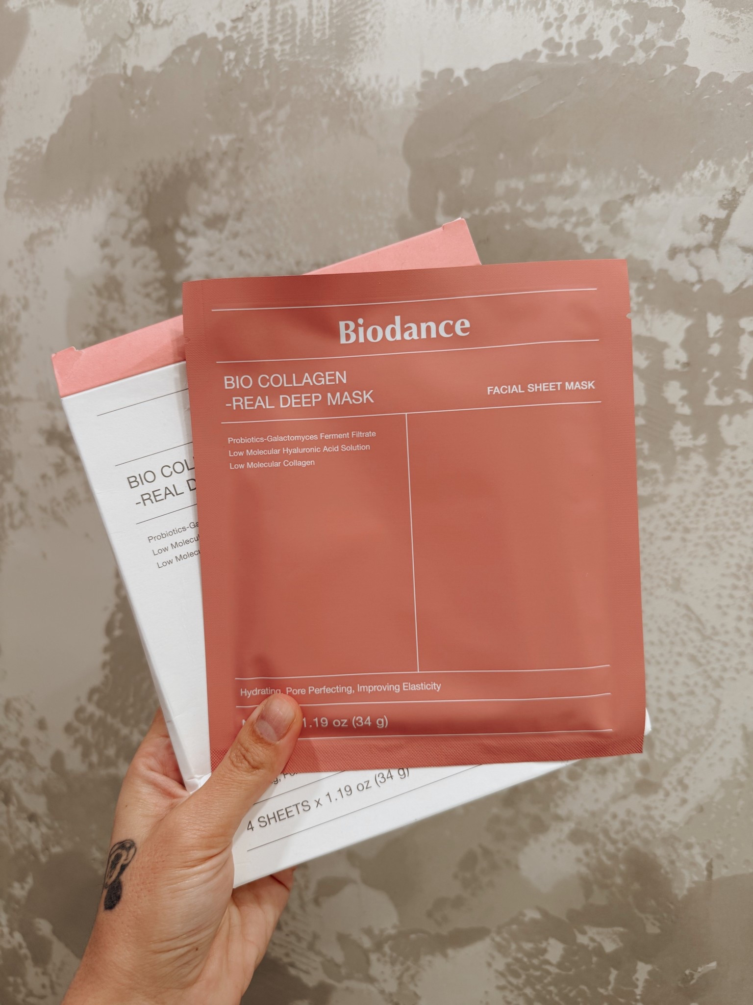 Favorite collagen face mask is part of the Amazon Spring Deal 


#amazonbeauty #amazonskincare #amazonspringdeal 