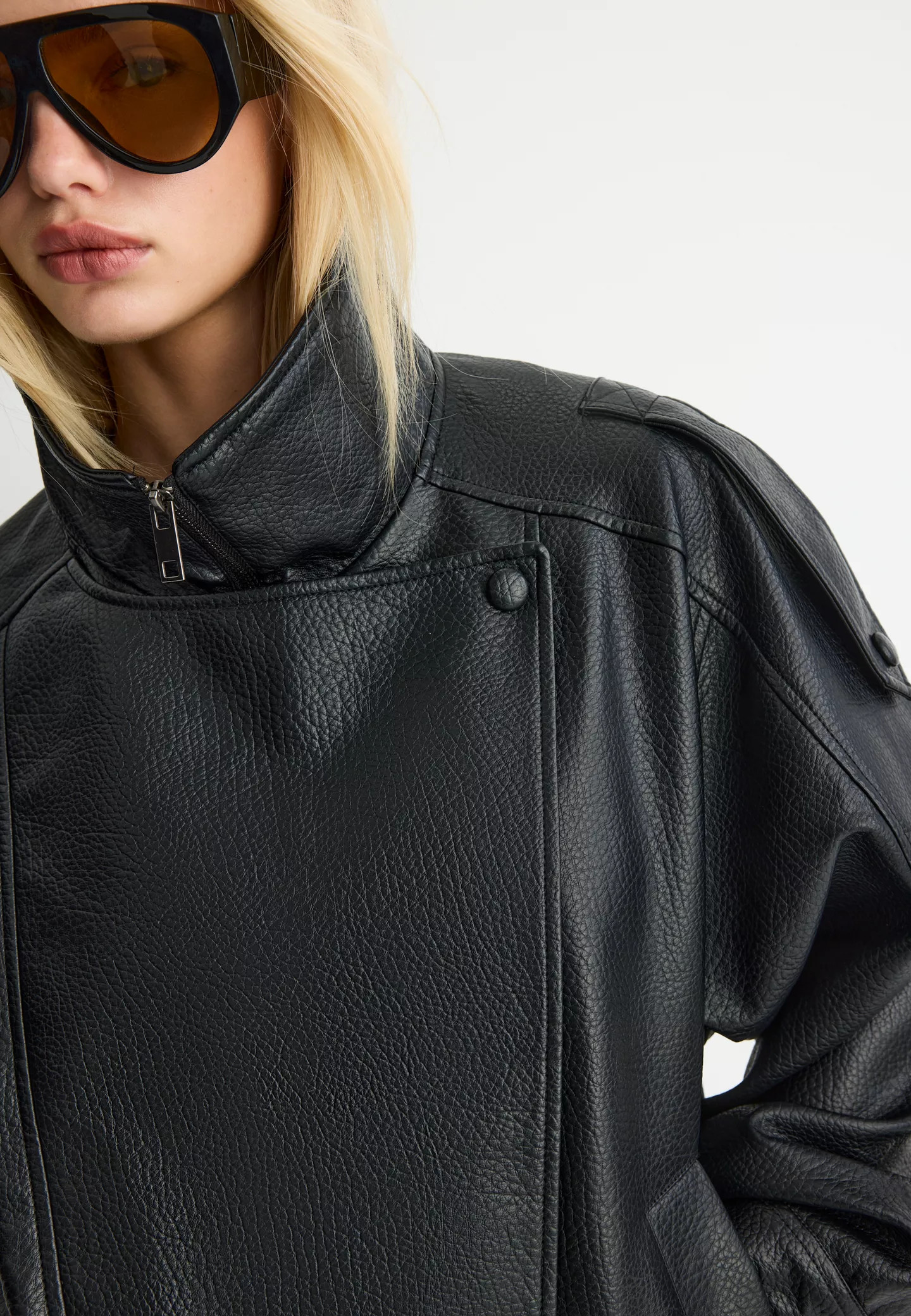Oversize faux leather biker jacket - Women's fashion | Stradivarius United Kingdom | Stradivarius (UK)