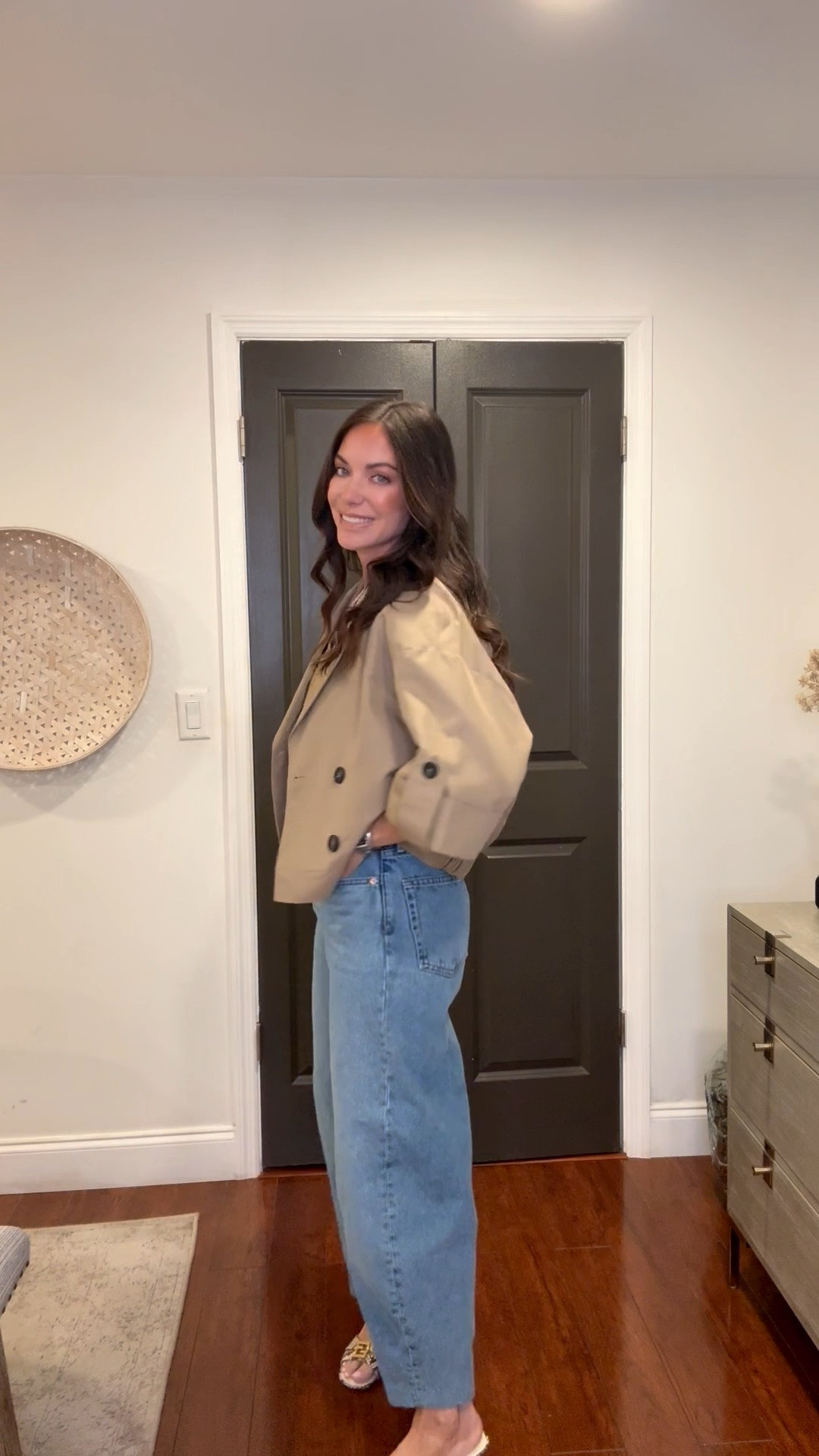 Get ready for with me for a day in the office 🧡
@Zara
Zara Jeans:6840/107
Zara Jacket: 3046/229
#fashioninspo #grwm #workwear #dailylooks