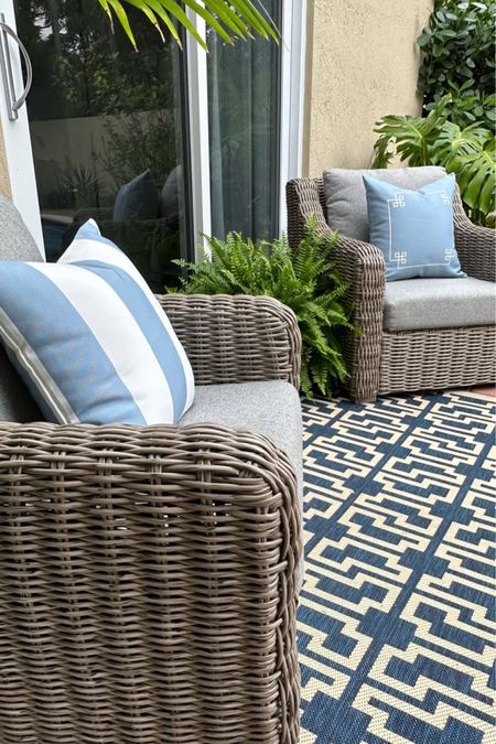 Outdoor patio set, outdoor furniture, outdoor pillows

#LTKhome