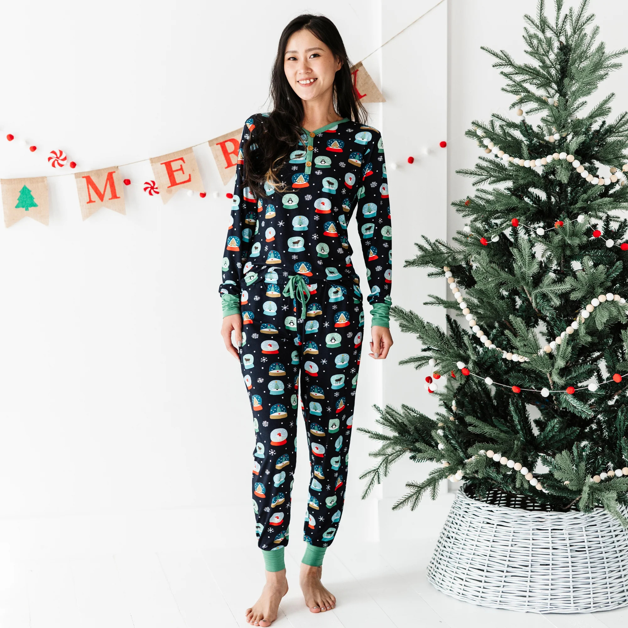 Snow Place Like Home Like Home Mama Lounge Jogger Set | Kiki + Lulu