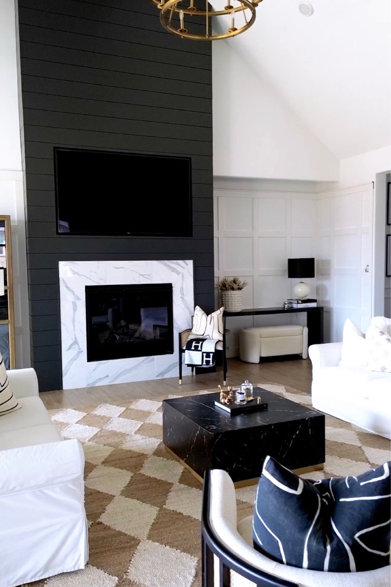 Living room, coffee table, living room decor, home decor, spring, neutral home, modern home, modern living room, jute rug, living room rug, area rug, throw pillow, accent chair

#LTKFind #LTKstyletip #LTKhome