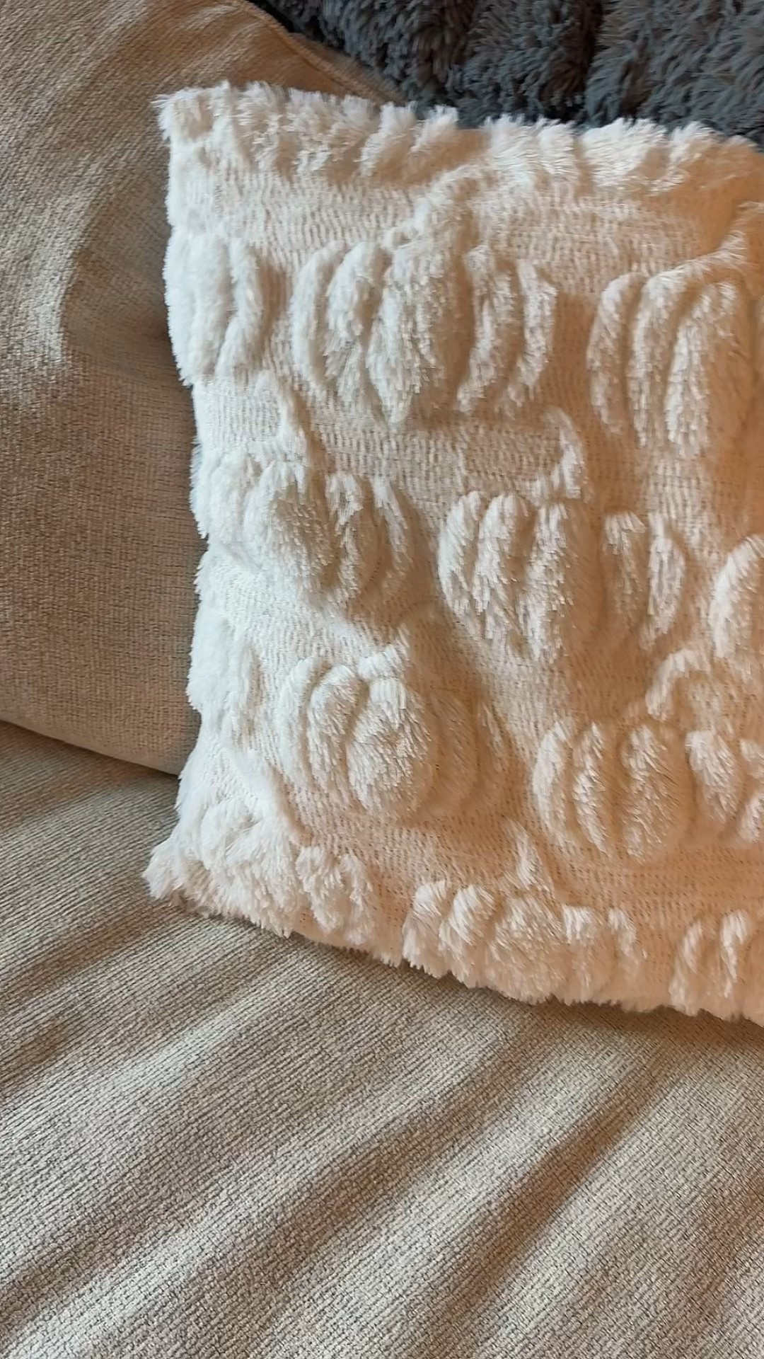 Affordable Home Decor for Fall 🏠🍂

All signs are from Hobby Lobby
Cat Scratch Pad is from Aldi

#LTKSeasonal #LTKFindsUnder50 #LTKHome