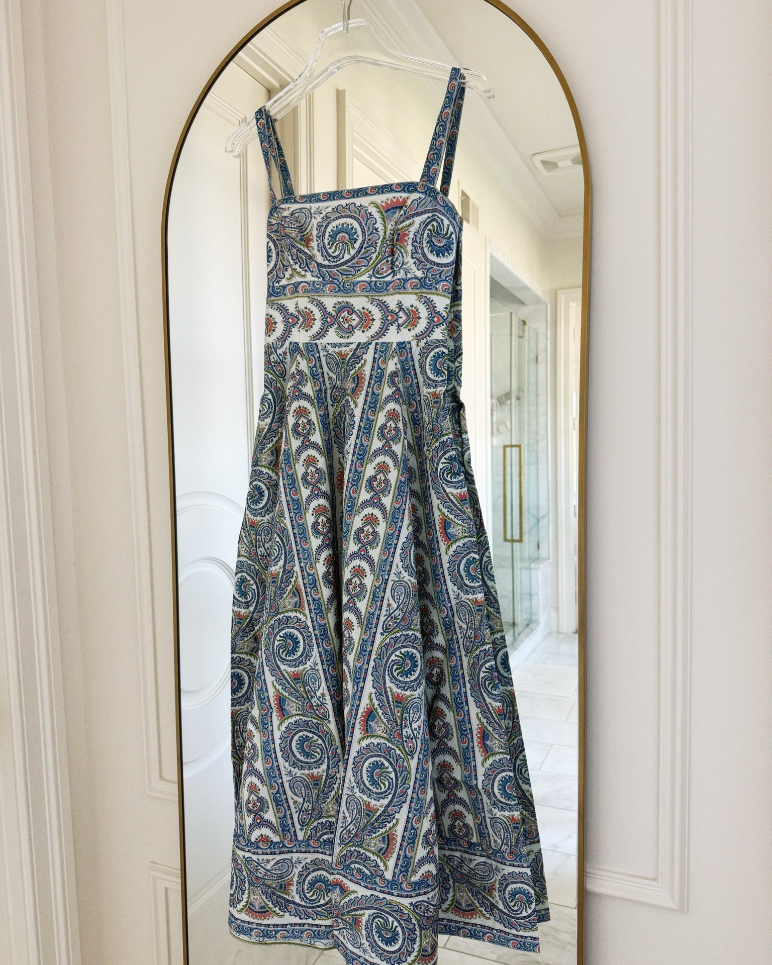 The perfect one and done summer dress. Fits tts