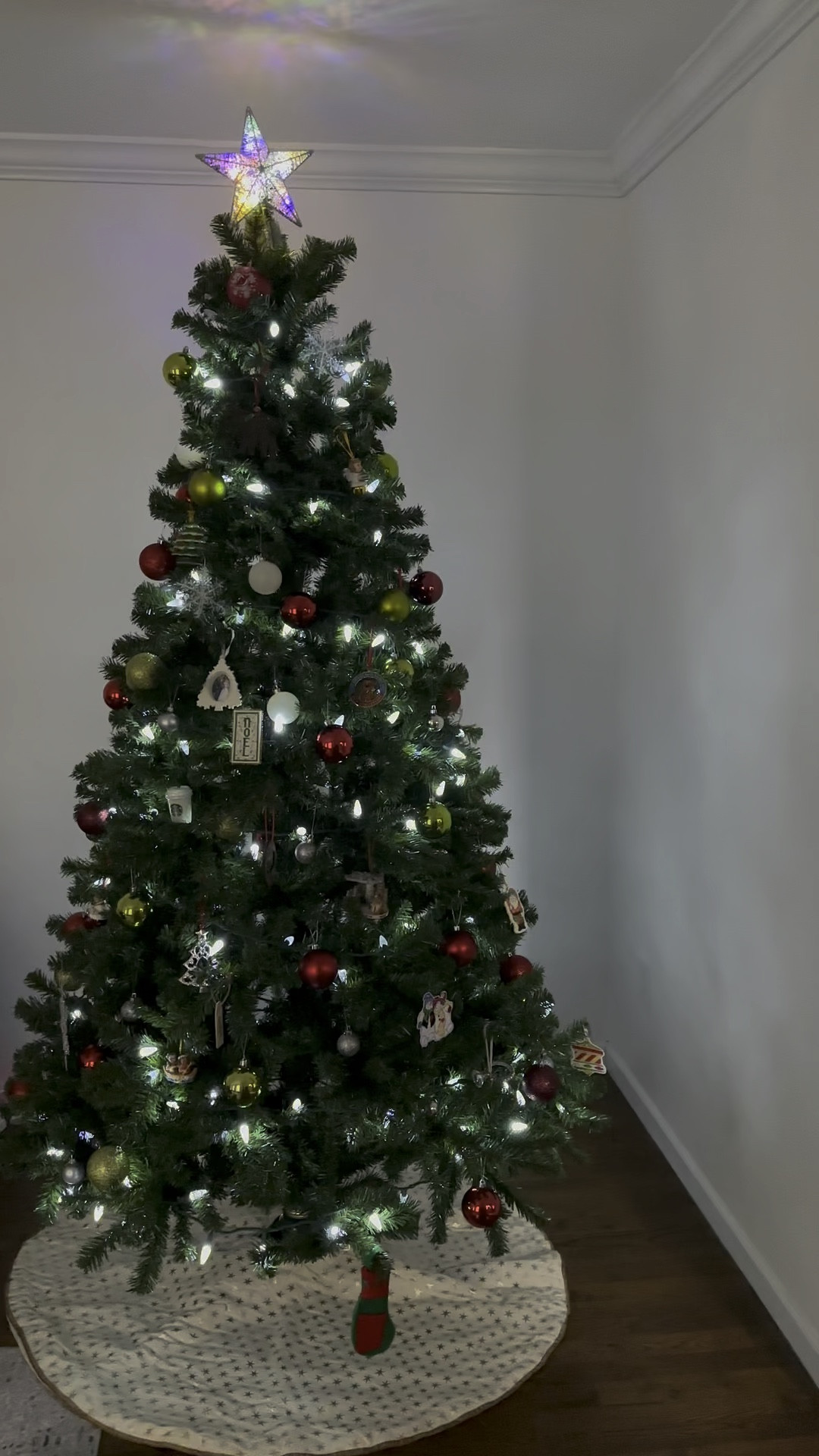 Christmas decor, cozy decor, Christmas tree, Christmas lights, blanket, Christmas candle, home decor 

#LTKSeasonal #LTKstyletip #LTKHoliday