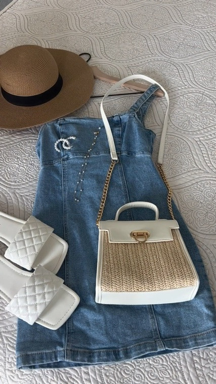coastal ease in every step 🌊🐚🌺

slow mornings, sun warmed afternoons, and that effortless feeling that carries from beach strolls to golden hour plans. everything just feels lighter in this kind of summer mood 🤍

#LTKStyle #CoastalVibes #SummerOutfitInspo #EffortlessStyle #SoftSummer #BeachToBrunch #NeutralAesthetic #VacationStyle #OOTD

#LTKootd #LTKSeasonal #LTKSaleAlert