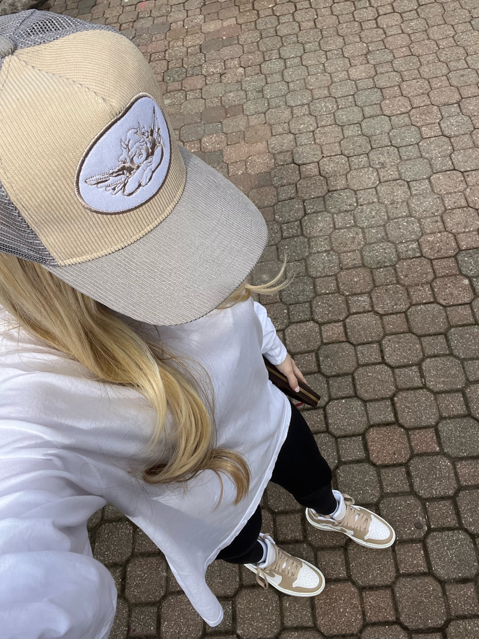 ootd🤍
•
Boys Lie Hat 
Revolve 
Girl Dangerous Shirt 
Neutral Nike Shoes 
Lululemon leggings 


#LTKU #LTKstyletip #LTKFind