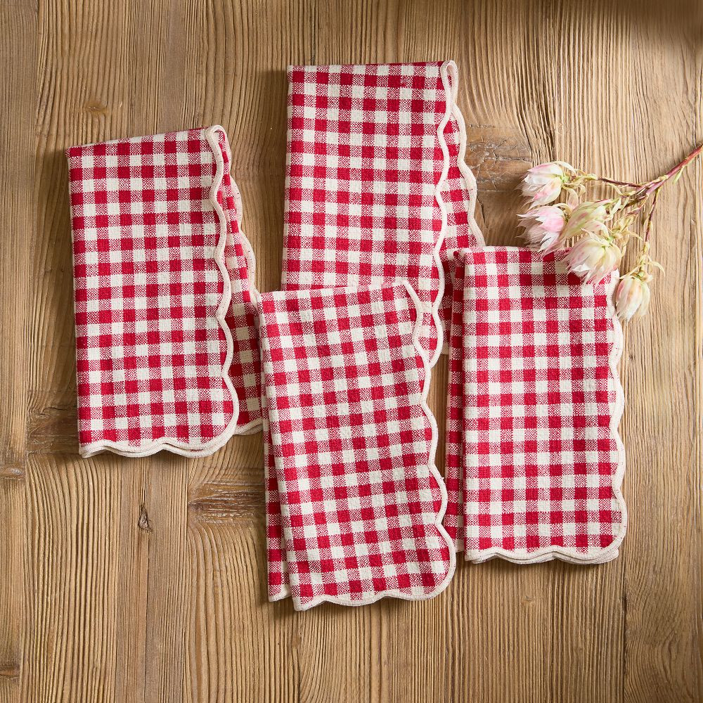 Naomi Gingham Scallop Napkins, Set of 4 | GreenRow