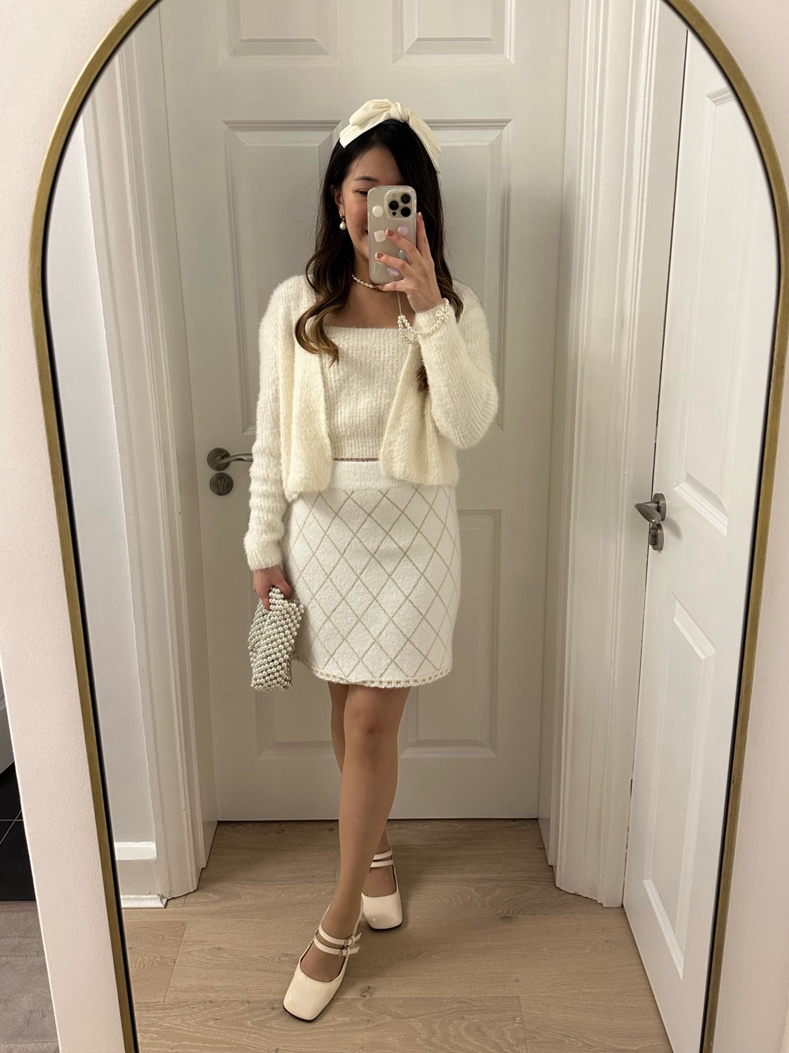 Rihoas skirt with cream fluffy cardigan set

#LTKeurope #LTKstyletip #LTKfindsunder100