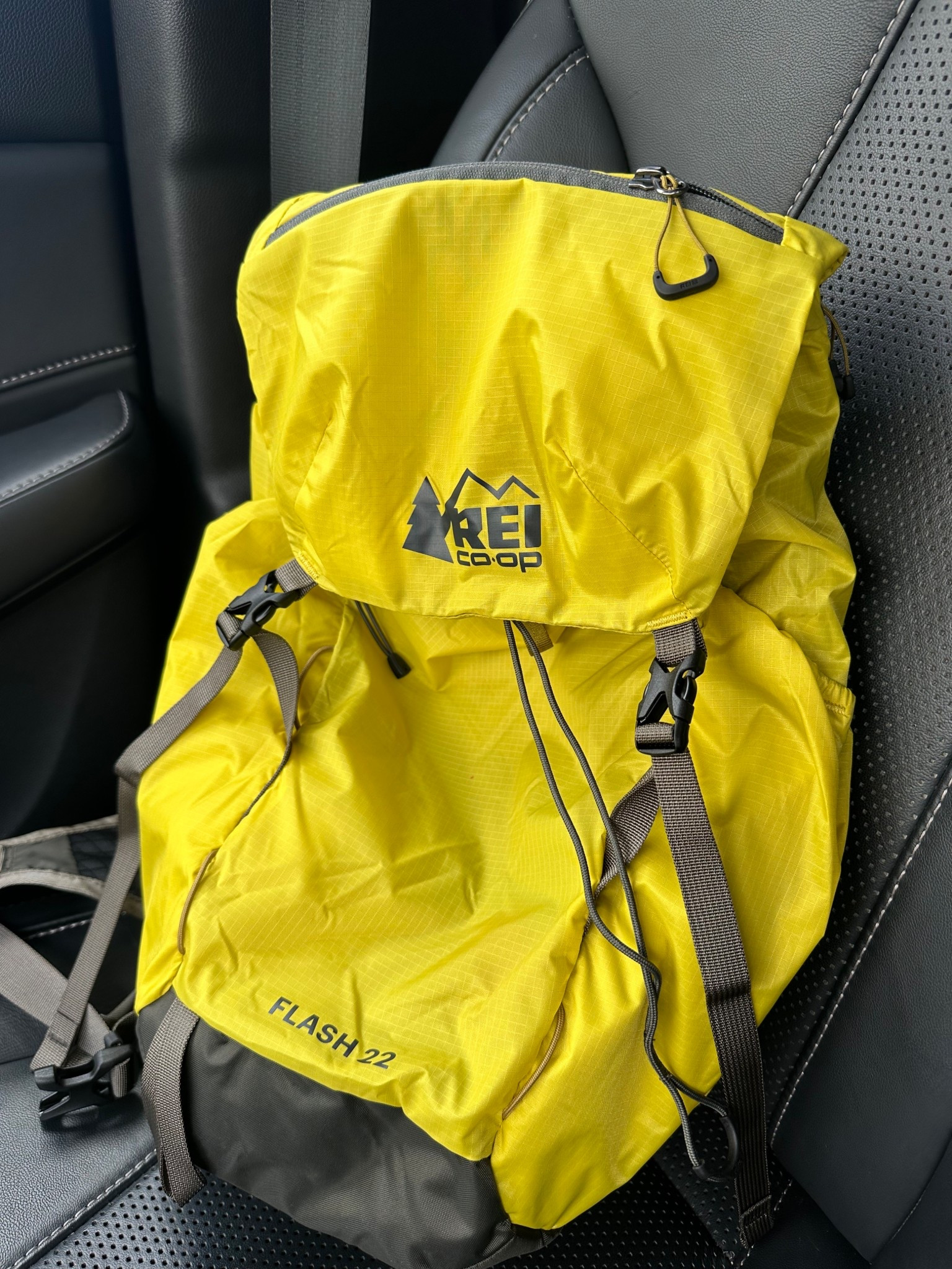 #hiking
#outdoors
Everyday backpack 

#LTKselfcare #LTKSeasonal #LTKTravel