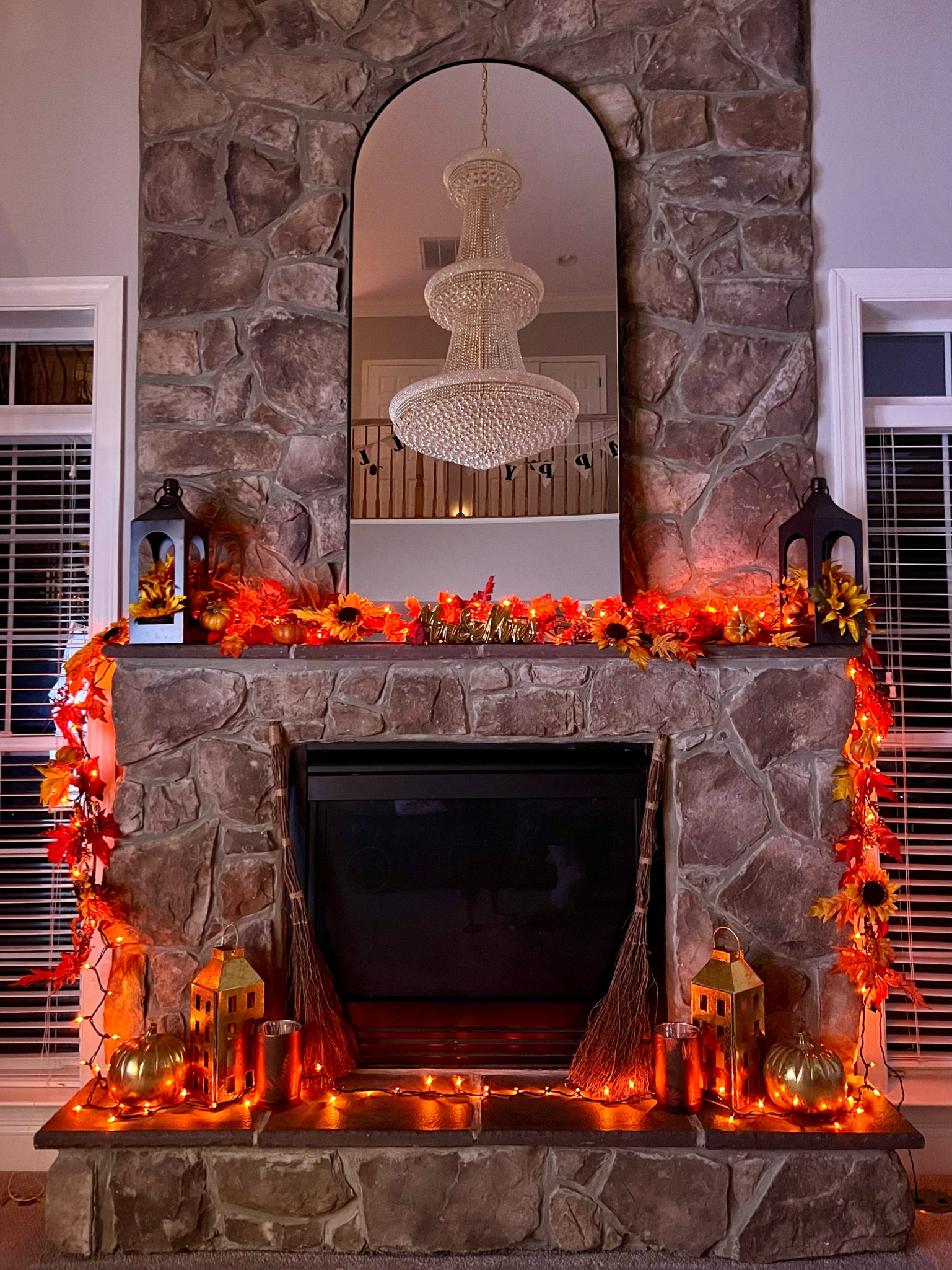 Fall mantle 🧡

#LTKhome #LTKSeasonal