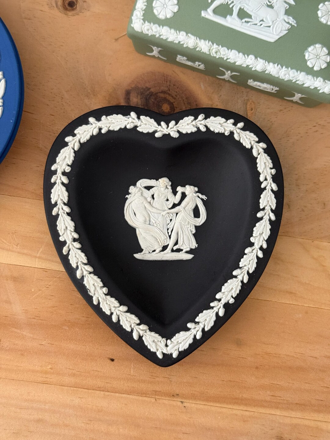 Vintage Wedgwood Black Jasperware Heart Ring Dish – Three Graces, Oak-Leaf Border – 4.25” | Etsy (US)