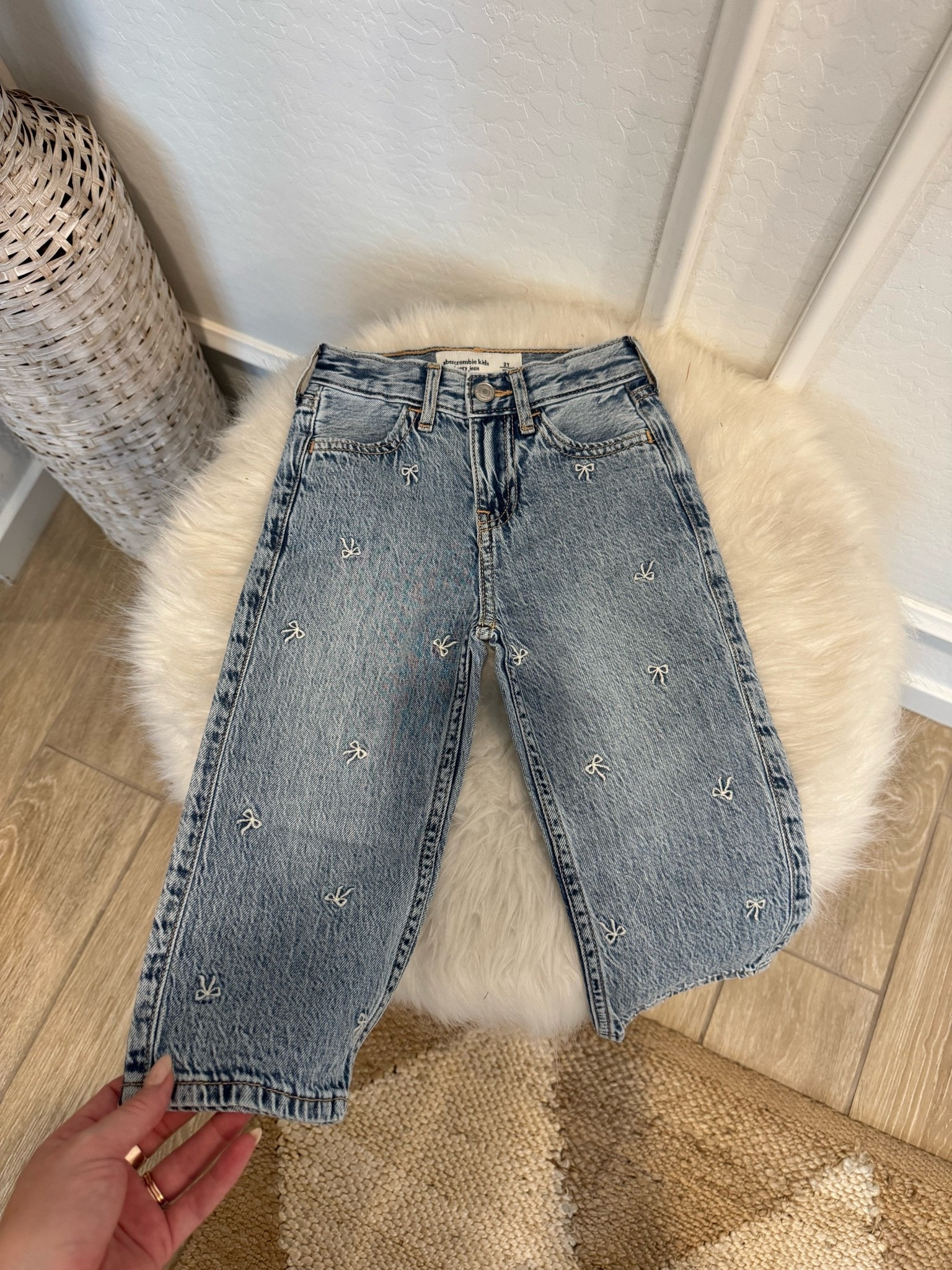 These bow toddler jeans are a must have ✨use code DENIMAF to save!

Abercrombie Kids
Abercrombie Sale
Toddler outfits

#LTKKids #LTKSeasonal #LTKSaleAlert
