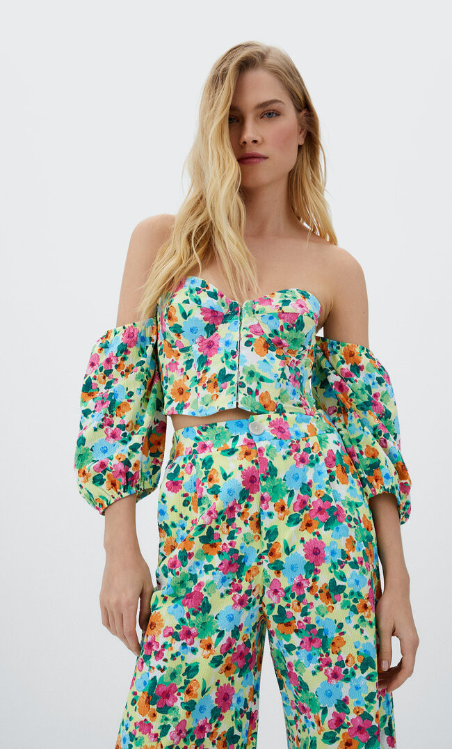 Top imprimé encolure cœur - Mode femme | Stradivarius France | Stradivarius (FR)