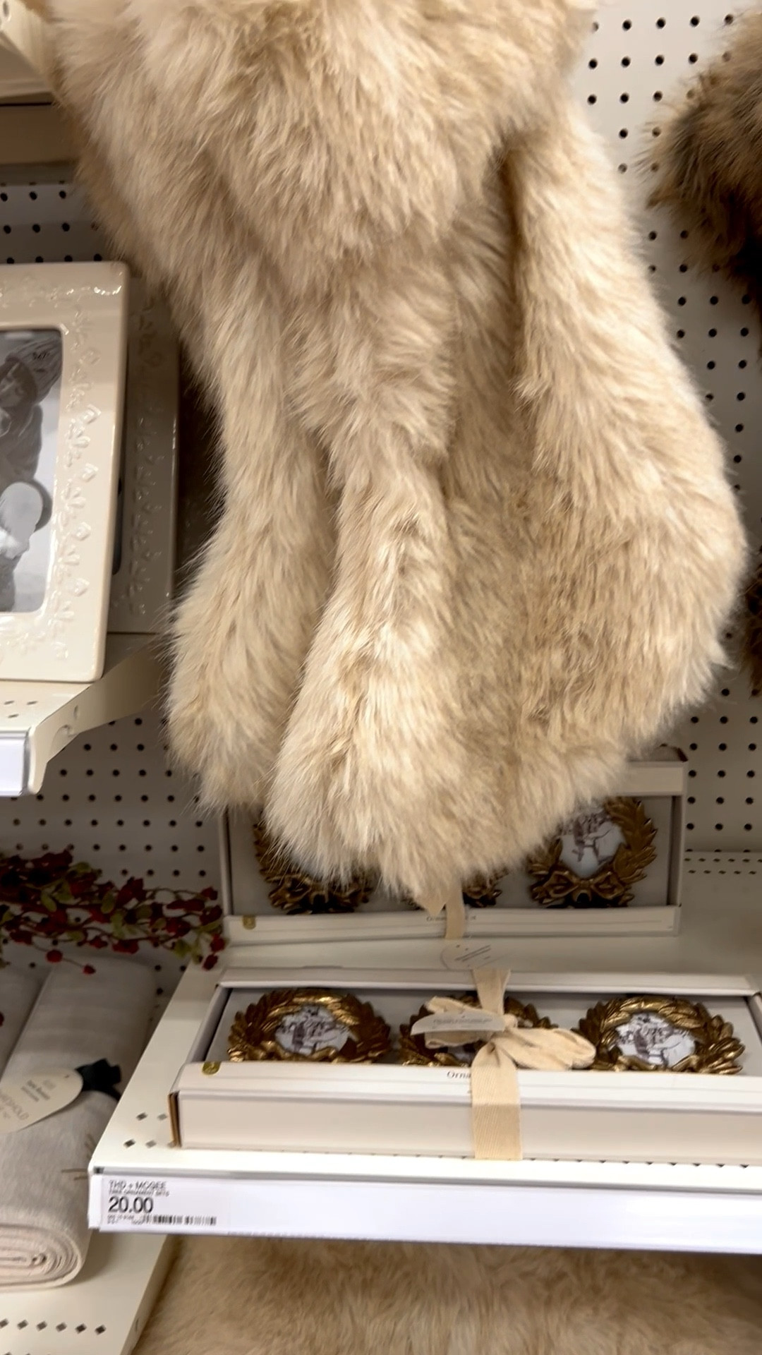 Warm & Cozy Christmas vibes at Target 

Threshold, Studio McGee, Stockings, Faux Fur, pillows, table runner, table cloth, holiday, decor 

#LTKSeasonal #LTKHoliday #LTKHome