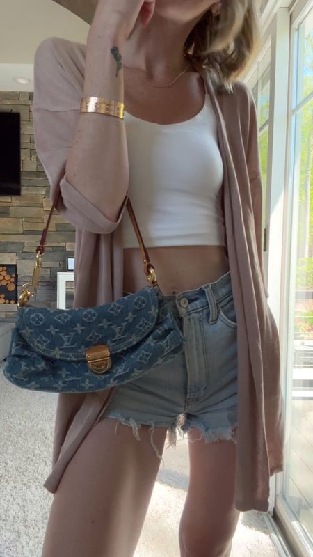 Spring and summer outfits with denim jean shorts 
Lightweight tan cardigan kimono style Amazon fashion finds 