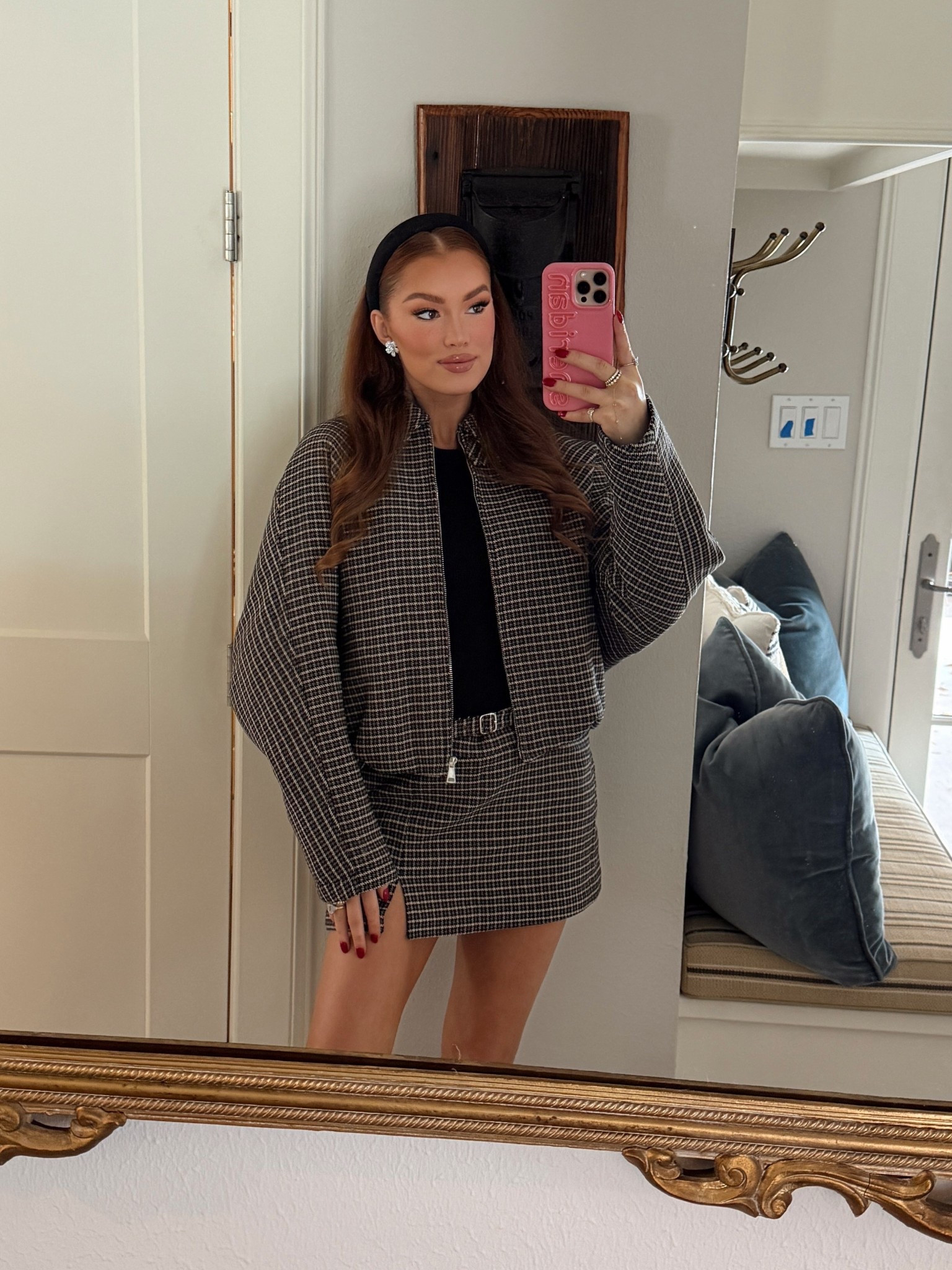 Christmas Eve OOTD 🖤

#LTKHoliday #LTKFindsUnder100 #LTKootd