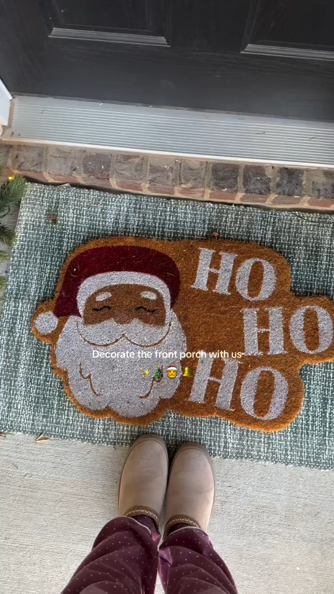 Finally feeling a bit more festive outside🥰❤️

Comment “link” for all outdoor finds!

#decoratewithme #frontporchdecor #christmas #christmasoutdoordecor #christmasiscoming #christmastreedecorating