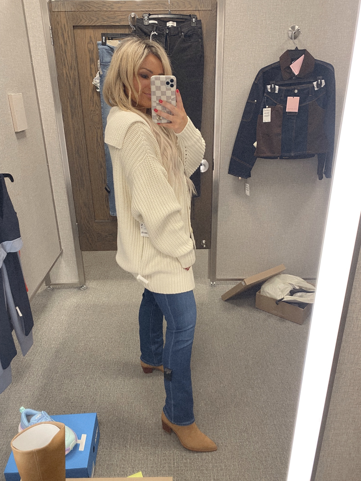 Cardigan: XS
Jeans: 27
Booties: 6.5

N Sale, Nordstrom Anniversary Sale, Nordy Club, fall fashion, petite fashion, sale alert, Free People, Paige Denim, Dolce Vita booties 

#LTKSaleAlert #LTKPetite #LTKStyleTip