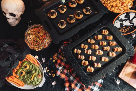 8 Halloween Party Food Ideas🎃 Read the full post at Chrislovesjulia.com

Halloween party foods, Halloween recipes, Halloween party ideas 

#LTKSeasonal #LTKHalloween #LTKHoliday