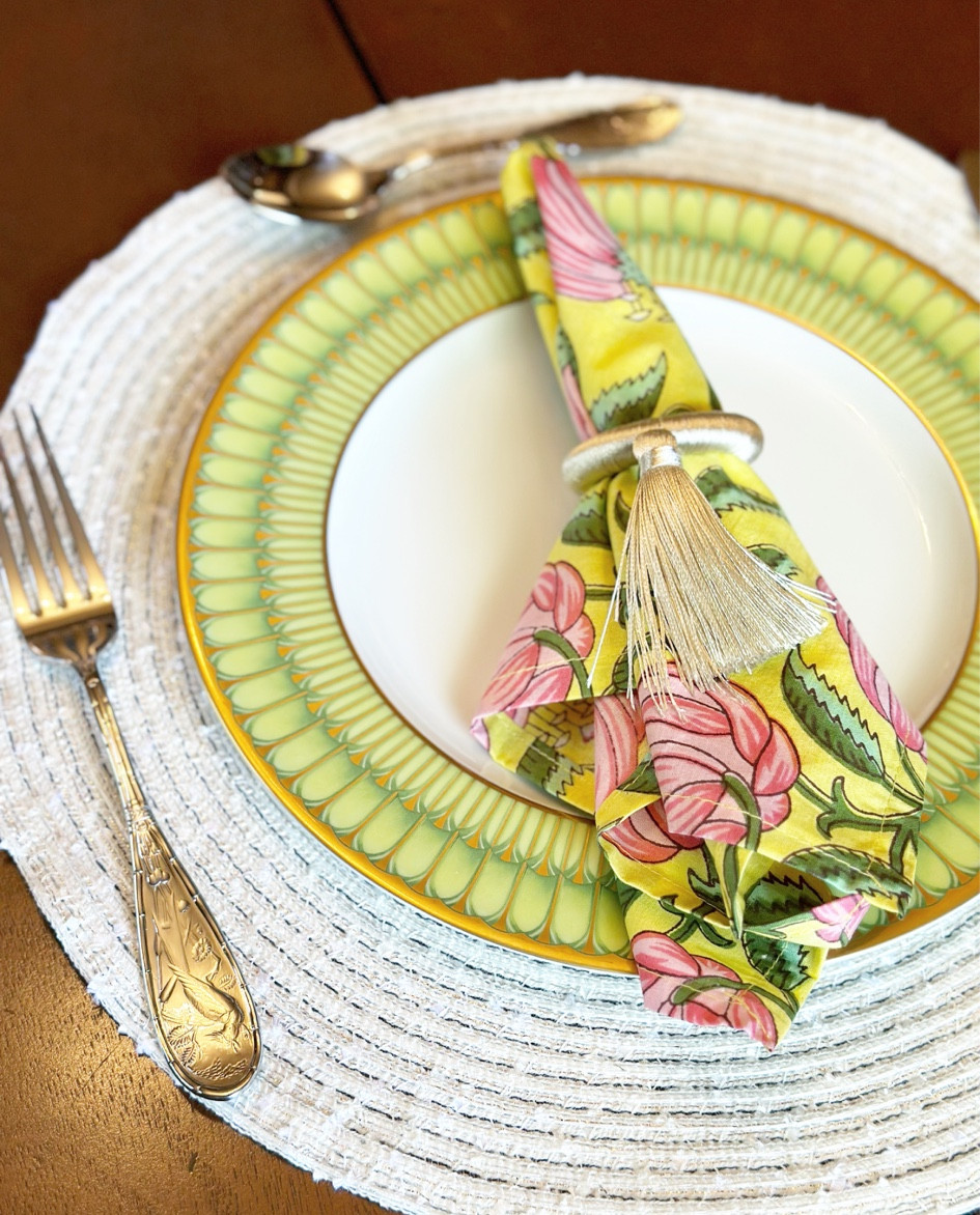 Sharing pieces from our simple and elegant Spring place setting 🍴

•Block print napkins (from Amazon!)
•Philippe Deshoulieres Green Arcade China
•Rocco Japanese Bird Stainless Silverware 
•Fun tassel napkin rings
•A relaxed woven placemat 
.
.
.
#dinner #tablescape #LTKunder100 #LTKhome #LTKfind #eleganthome #homedecorinspiration #traditionalhome  #grandmillennial #graciouslivingstyle #dinnerparty #tablesetting #tabledecor #tablestyling #gardenflowers #tabletop 

#LTKFind #LTKstyletip #LTKhome