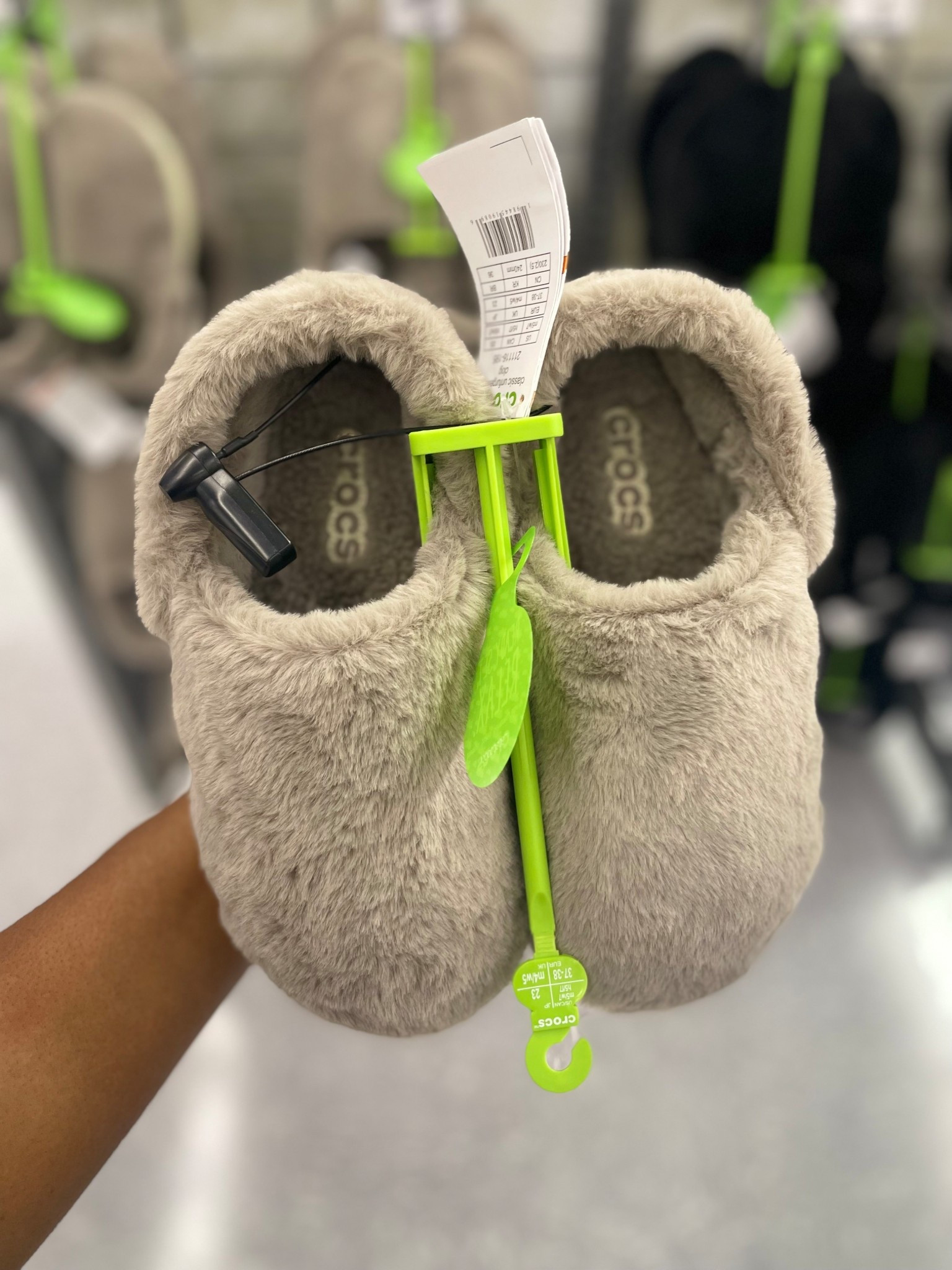 These cozy Crocs are so cute! 🥰 

#LTKGiftGuide