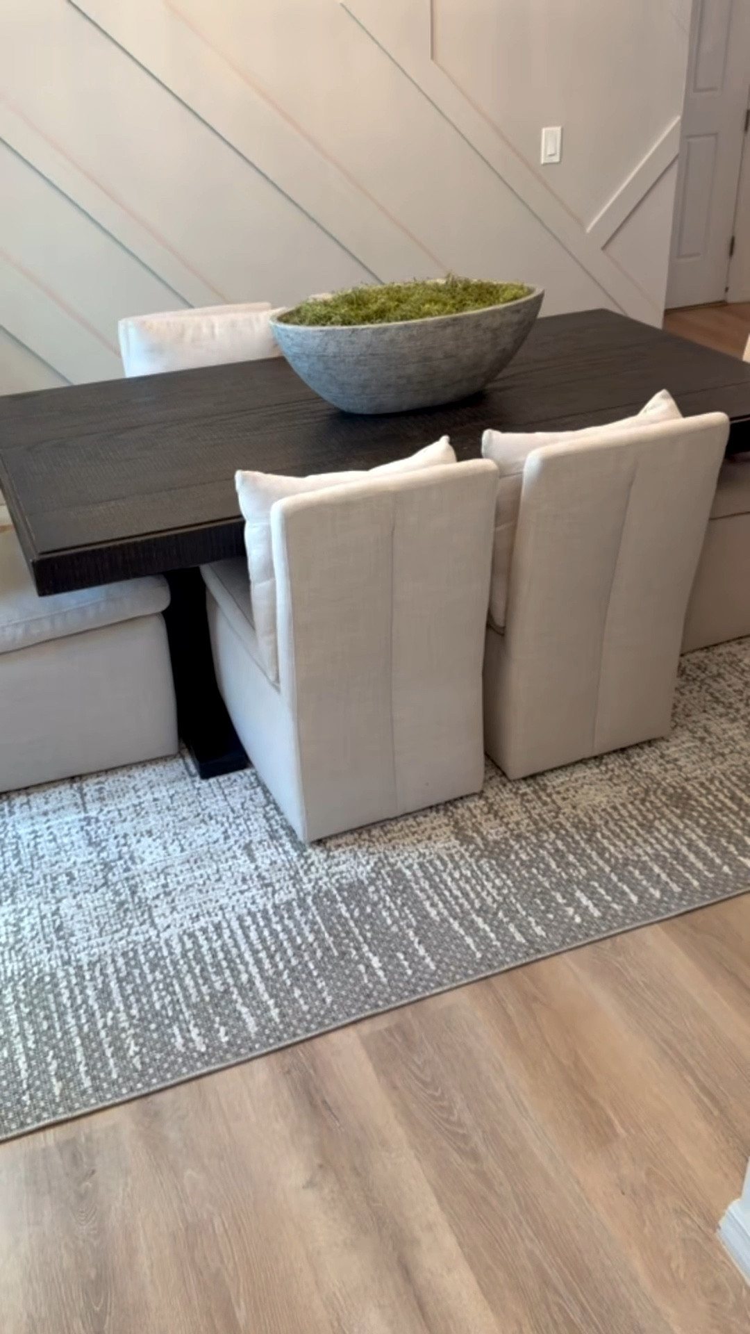 Cyber Monday Sale! 🚨 This gorgeous area rug is the perfect addition to our space ❤️😍


Dining room refresh
Natural area rug
Minimalist decor
Modern home
Amazon finds
Fabric dining chairs


#LTKSaleAlert #LTKCyberWeek #LTKHome