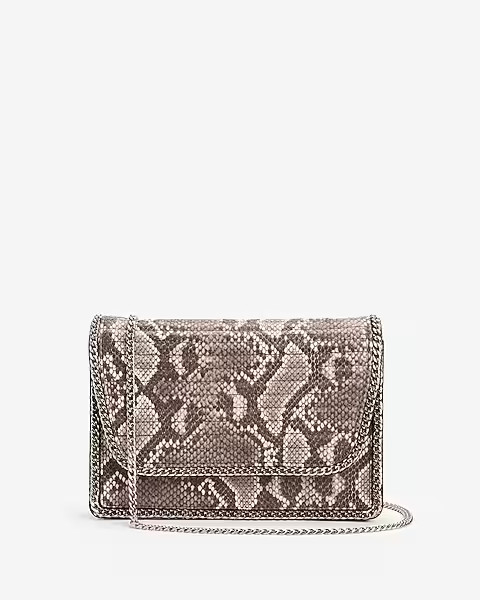 chain detail quilted shoulder bag | Express