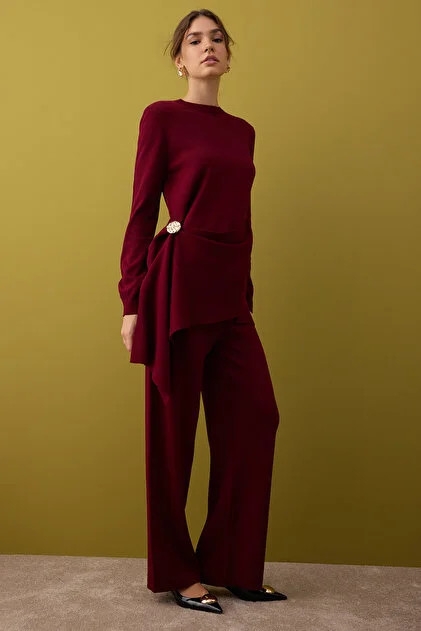 Trendyol Modest Pflaumenfarbenes Strick-Set mit Broschendetail – Oberteil und Unterteil TCTAW26... | Trendyol DE