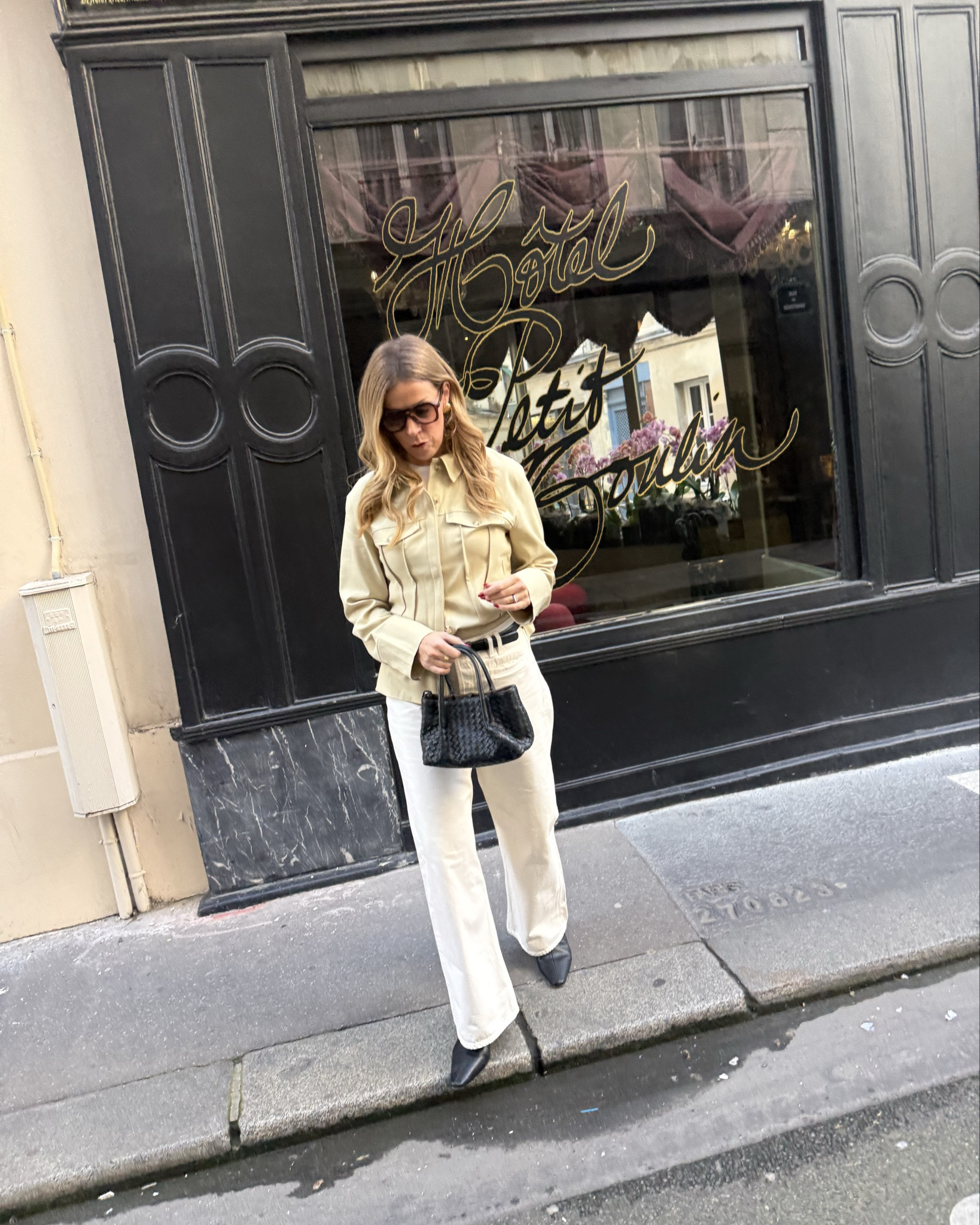 Chic outfit for spring. 

Sorting layers, cream wide leg jean, spring styling ideas, topshop shirt  

#LTKspring #LTKstyletip #LTKuk