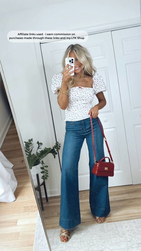 Summer outfit 
Pretty top and jeans outfit 