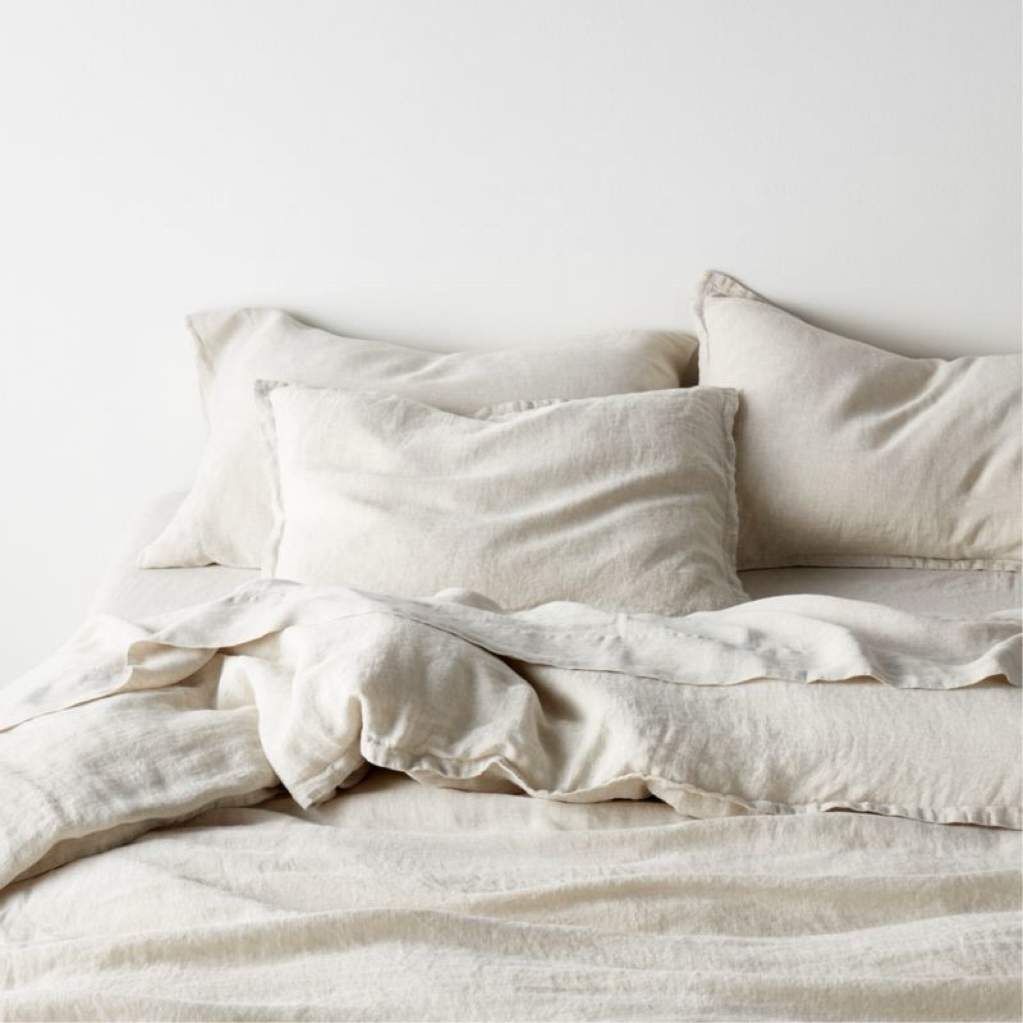 Cozy linen bedding from Crate and Barrel 🥱🛌 Linked!

#LTKHome #LTKSeasonal #LTKGiftGuide