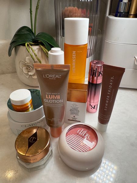 What I used for a moisturizing glowing look on tanned skin during vacation 
Skincare. Glowy makeup. Vacation look 

#LTKbeauty #LTKover40 #LTKtravel