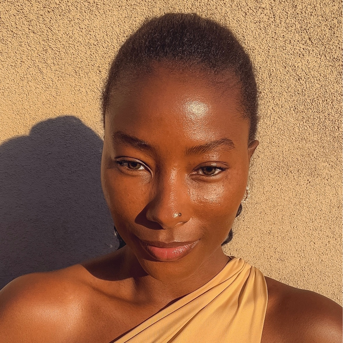 I have been using my @SundayRiley Good Genes ALL-IN-ONE LACTIC ACID TREATMENT from @Sephora for a year now, and I’m obsessed! My skin looks so much better and healthier! Good Genes exfoliates the dull surface of the skin for instant glow and radiance. It also visibly brightens the appearance of dark spots and discolorations. My favorite thing about the product is that it plumps the skin and helps reduce fine lines and wrinkles in 3 minutes! 
Now that’s what I call a healthy glow!


HOW TO USE:
• FOR ALL SKIN TYPES:
Apply 1-2 pumps to clean dry skin, day or night, as a leave-on treatment.
• FOR SENSITIVE SKIN:
Use as a mask. Apply 1-2 pumps to clean, dry skin and leave on for 15 minutes. Rinse well and pat dry.