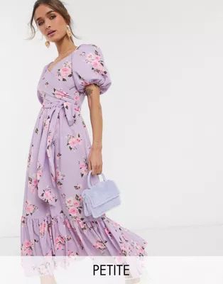 John Zack Petite – Exklusives Wickel-Midikleid in Flieder mit Puffärmeln, Blumenmuster und Rü... | ASOS DE