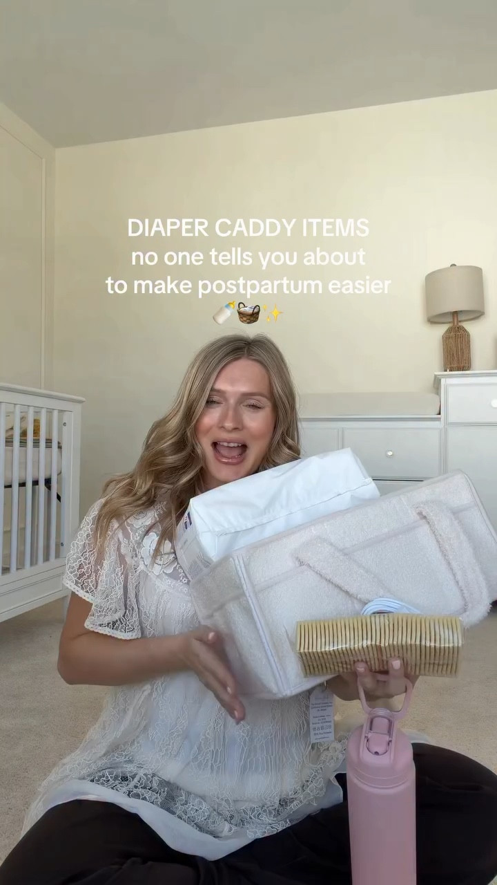 Diaper caddy items no one tells you about. trust me, these make postpartum life so much easier 😅💛 

#diapercaddy #babyprep #pregnancyjourney #34weekspregnant #newmomtips

@philipsavent @bibs.usa @gerber @noodleandbooinc @munchkininc @coterie
