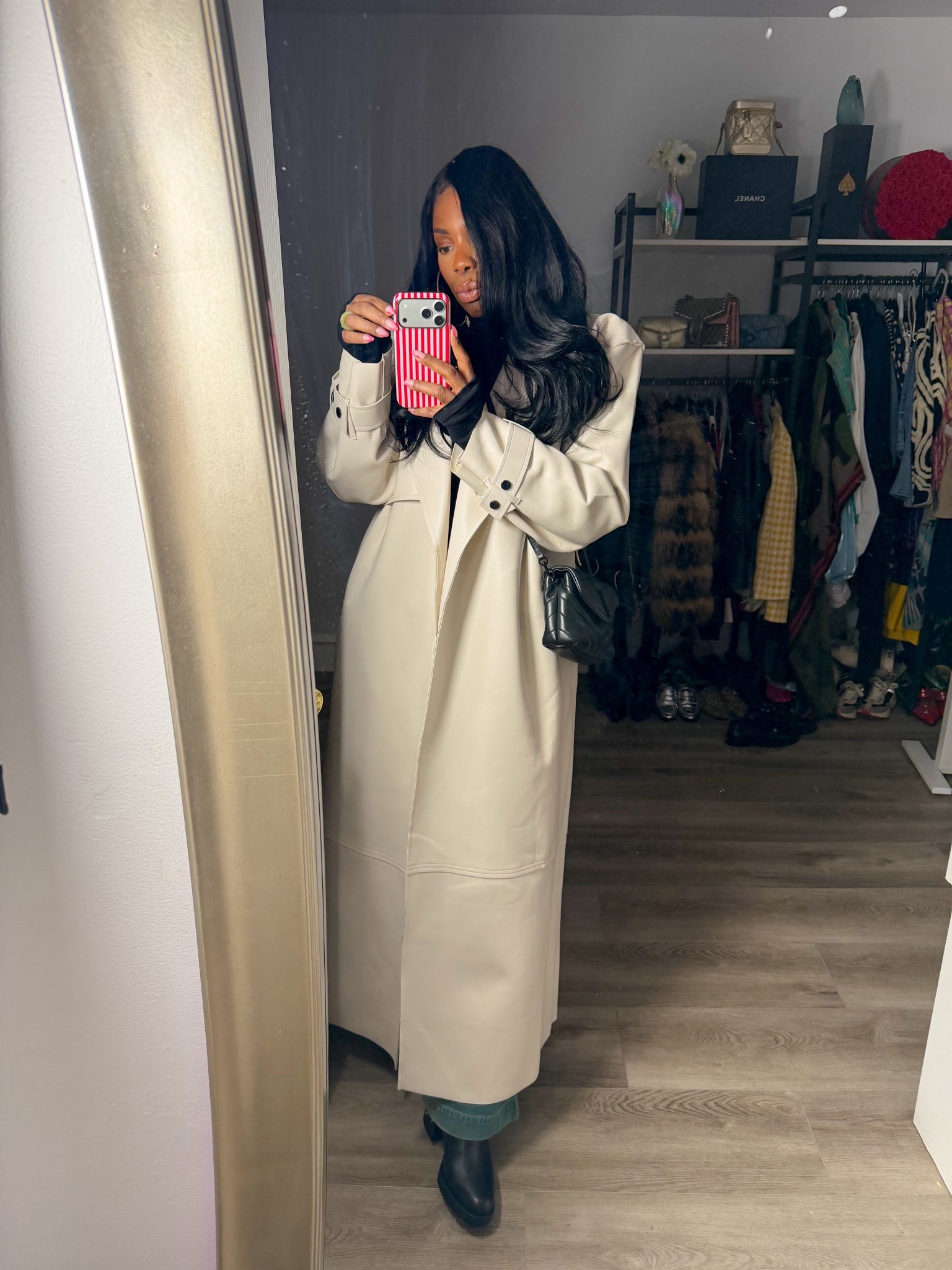 30 degrees in Philly, time to pullout this heavy statement coat! ✨

#LTKMidsize #LTKGiftGuide #LTKSeasonal