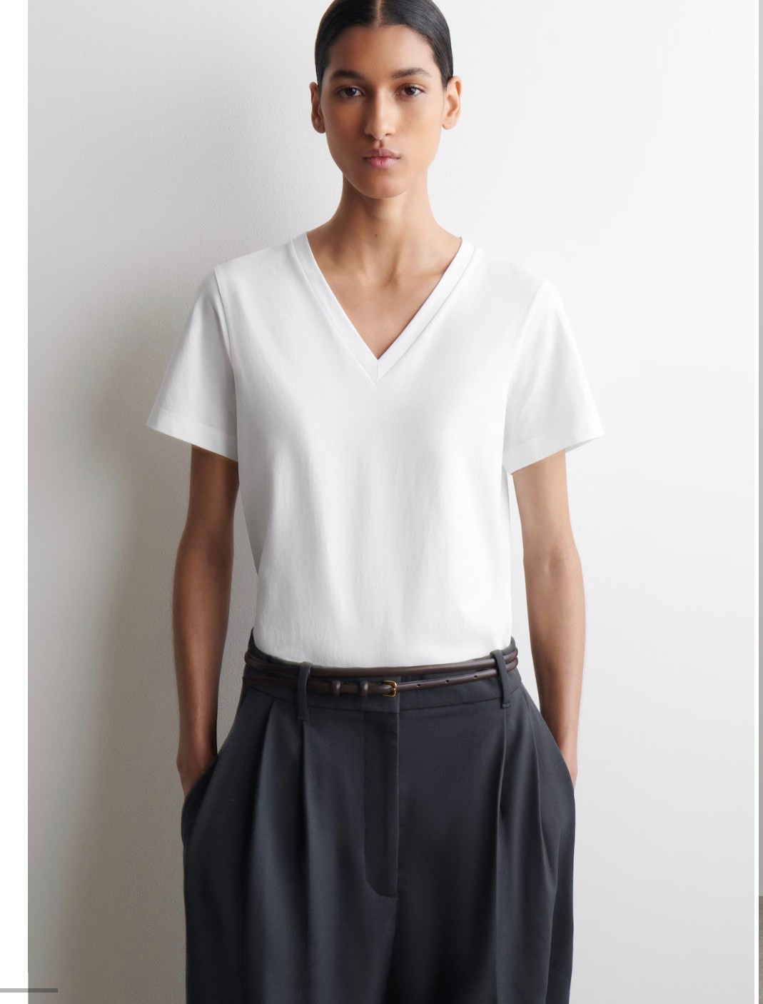 COTTON V-NECK T-SHIRT


#LTKMothersDay #LTKSeasonal #LTKWorkwear