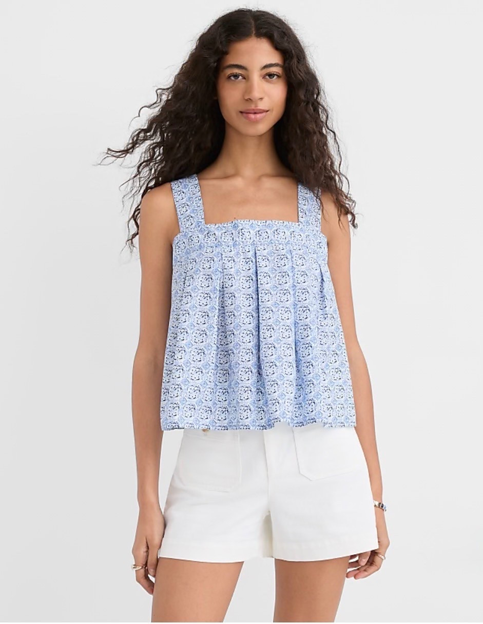 Summer outfit - I love the style of this top, and it’s on sale !  The back has such a cute tie, too. 


#LTKU #loft #vacationoutfit #datenightoutfit #salefinds #budgetfriendly #july4th #fourthofjuly

#LTKSaleAlert #LTKOver40 #LTKSeasonal