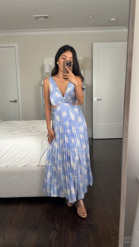 One of the most comfortable “dressier” dresses I’ve tried on. Use code AFJEAN for an extra 15% off! Linked a few other dresses I’ve tried on and would recommend.
@abercrombie #abercrombiepartner 

• Abercrombie pleated cutout maxi dress xs petite - lightweight,  Feminine and flowy, also bump & nursing friendly! For summer weddings, parties, graduation. Despite the cutouts and V neckline this dress has nice coverage in the right places for me! 

petite is ankle length on me and works with flats 

I tried on xxs petite and it was snug to zip up at my ribcage so I went up a size for room and comfort. Can wear nippies with this or no bra really required 

• YSL bag
• schutz sandals 

#petite friendly summer dresses 


#LTKsalealert #LTKwedding #LTKSeasonal