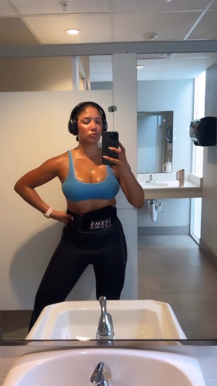 Serving gym baddie energy for under $40. Linked this exact set on LTK — thank me later. 
#LTKunder40 #LTKfinds #LTKfit #LTKbadd 

#LTKHome #LTKWorkwear #LTKActive