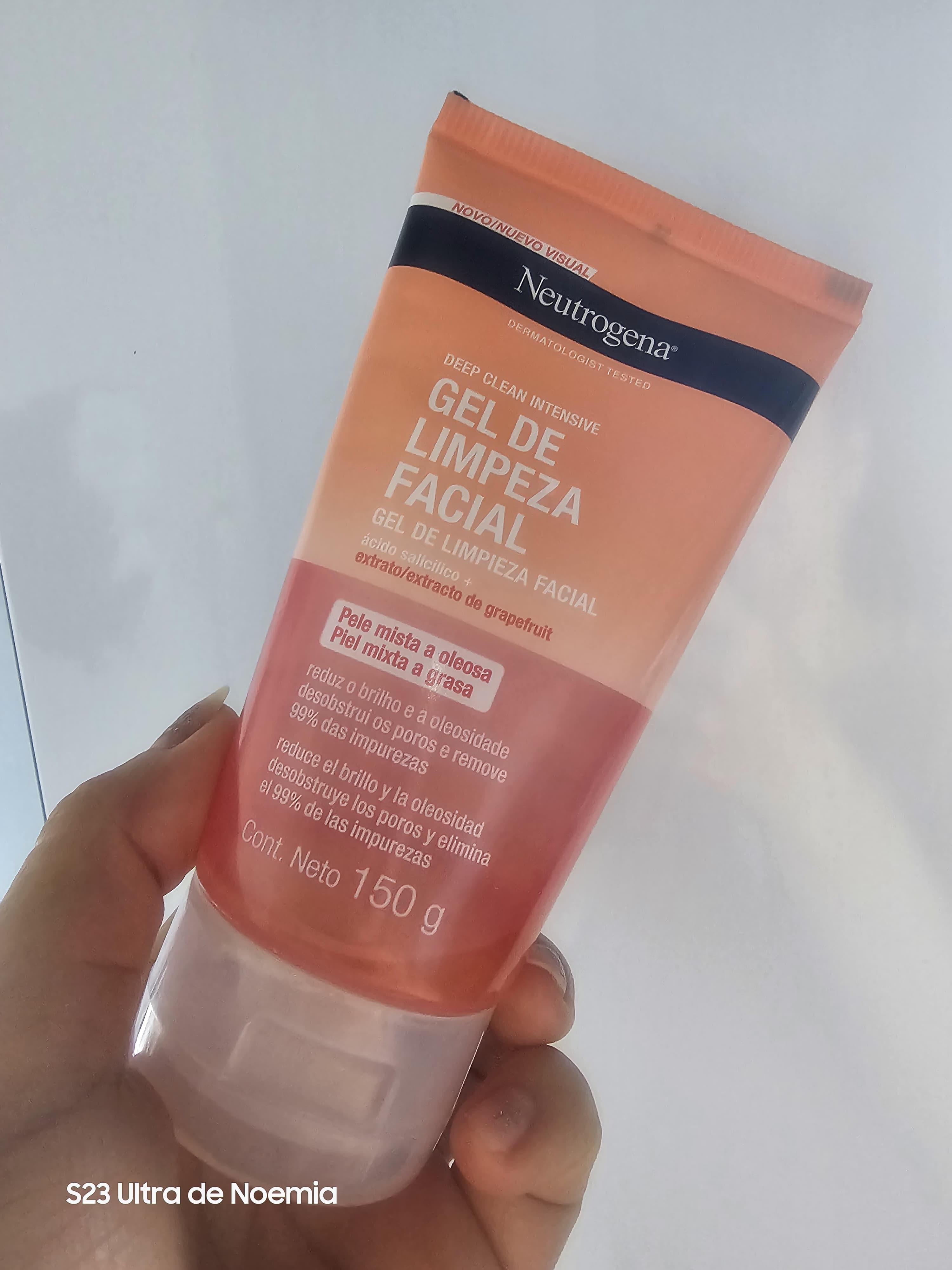 Neutrogena Deep Clean Grapefruit
Sabonete líquido para peles mistas e oleosas. Neutrogena Deep Clean Grapefruit penetra nos poros e remove 99% da oleosidade e impurezas, ideal para uma tez com tendências a cravos e espinhas  

 #LTKbrasil #LTKbeleza #LTKpromo