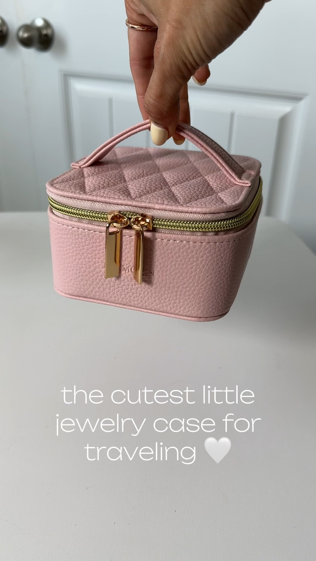 The cutest little jewelry case for traveling ✈️🧳✨🩵 

*As an Amazon Affiliate I earn from qualifying purchases.* 

#travelessentials #jewelryorganizer #amazonfinds #amazonmusthaves #amazonprimeday #amazonshopping

#LTKVideo #LTKSummerSales #LTKTravel