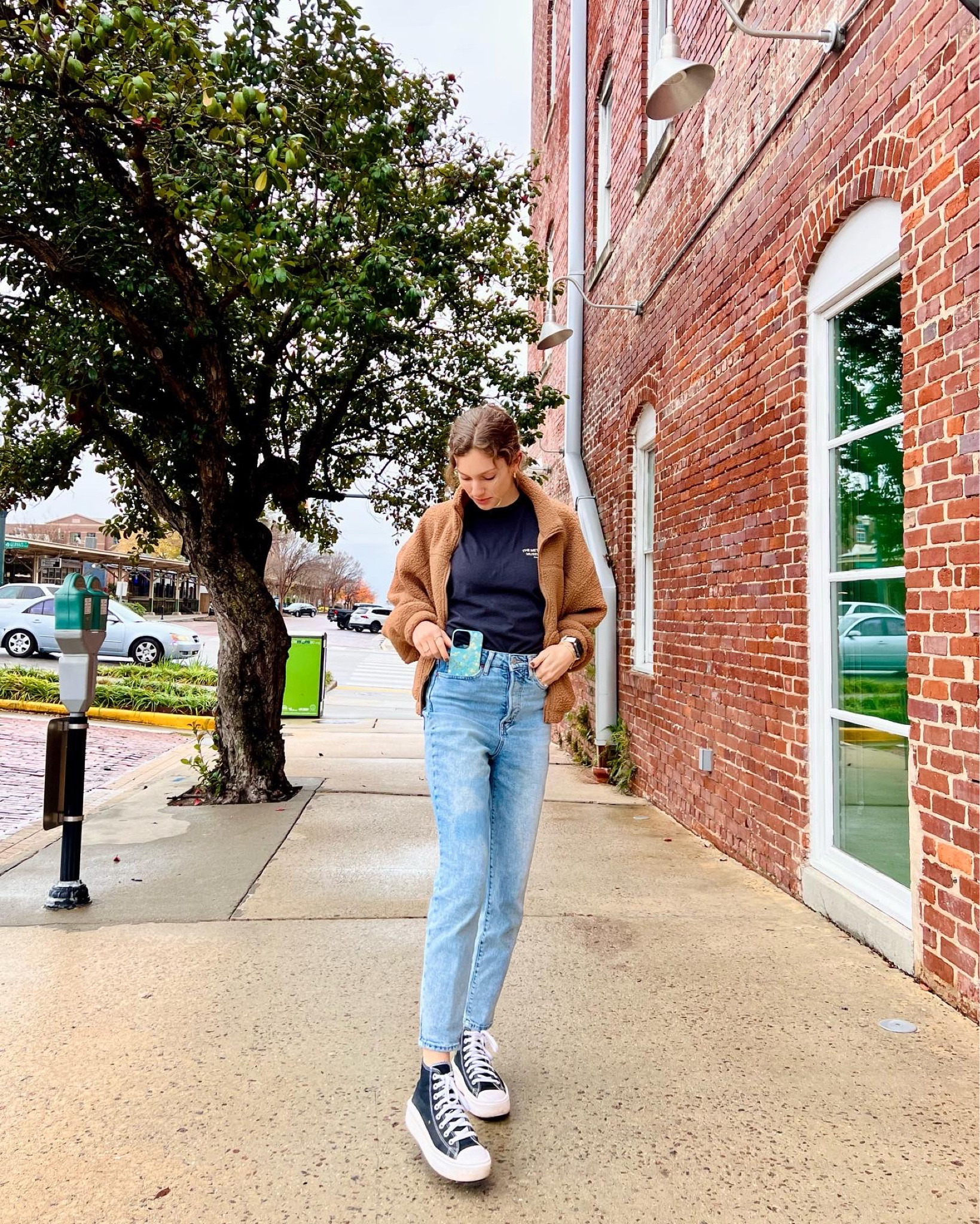 Had to break out my MET merch for the newest Vincent phone case collection from @get.casely 🤩 You can use the link in my bio and apply code CATHERINEELISETURNER30 to get 30% off their cases!

-
-
outfit inspo, trendy, aesthetic feed, casual style, winter styles, pinterest outfits, lifestyle blogger, ootd, Christmas time, winter activities

#LTKGiftGuide #LTKsalealert #LTKSeasonal